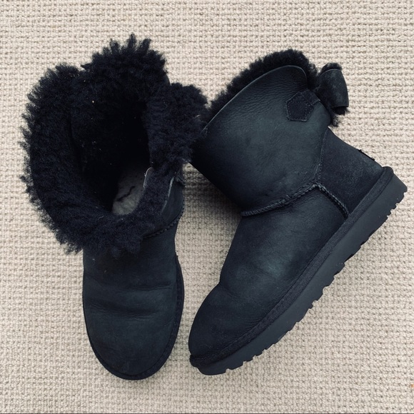 ugg naveah black